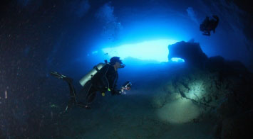 ocean blue hole scuba diving andros